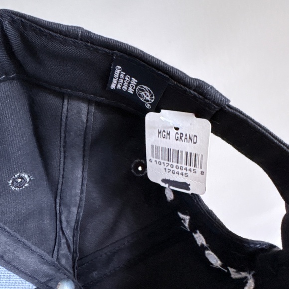 Vintage MGM GRAND CASINO LAST VEGAS Trucker hat script - Picture 4 of 8